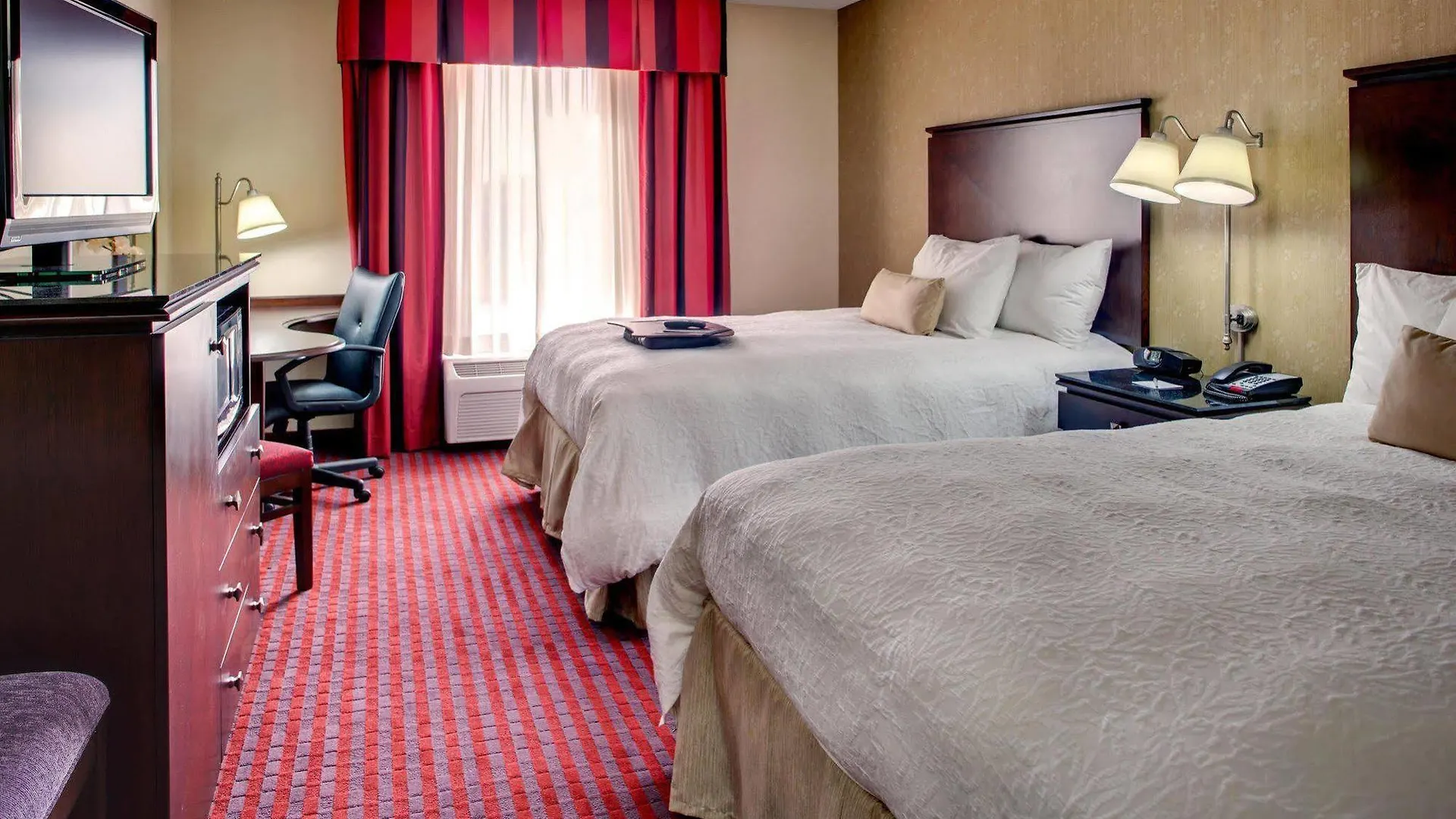Hampton Inn Richmond - Airport Сандстон США
