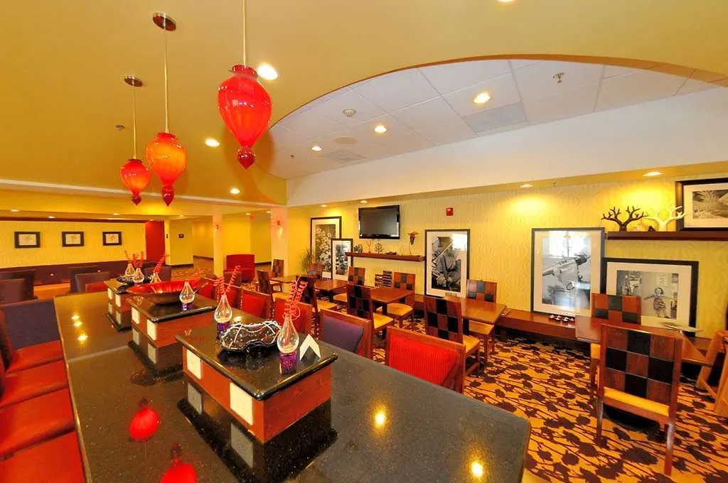*** Отель Hampton Inn Richmond - Airport Сандстон США